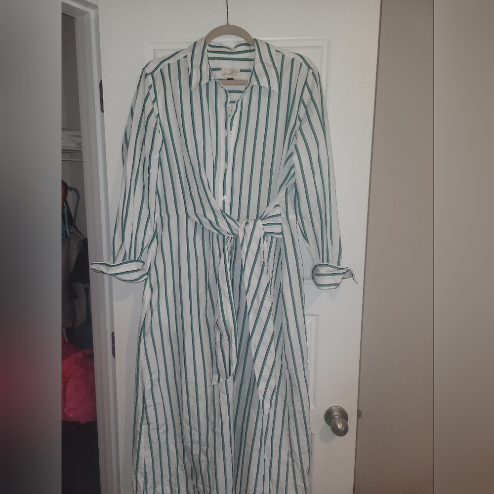 NWT Universal Thread Dress